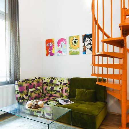 Central & Colorful Studio With Air Conditioning Budapesta Exterior foto