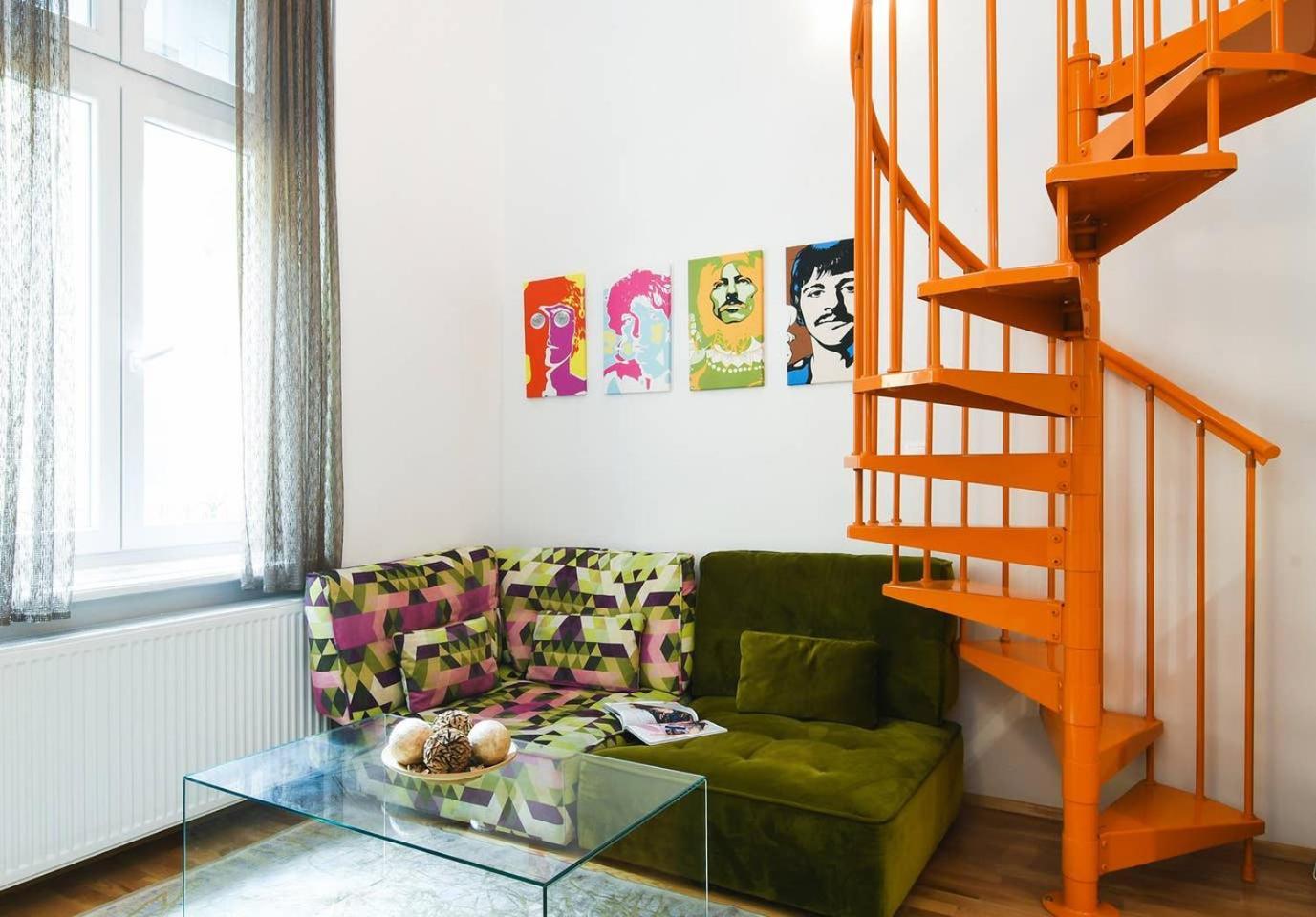 Central & Colorful Studio With Air Conditioning Budapesta Exterior foto